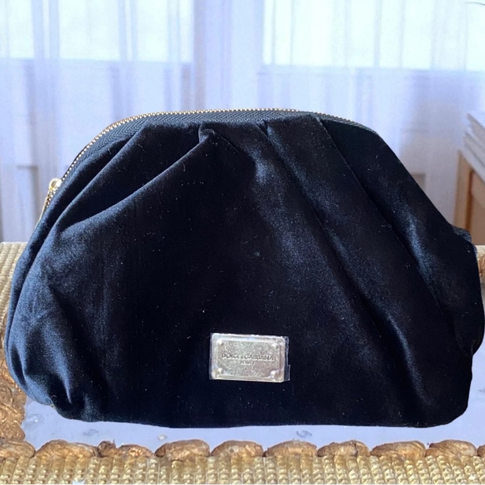 Dolce&Gabbana Black velvet makeup cosmetic bag with gold zipper- New
